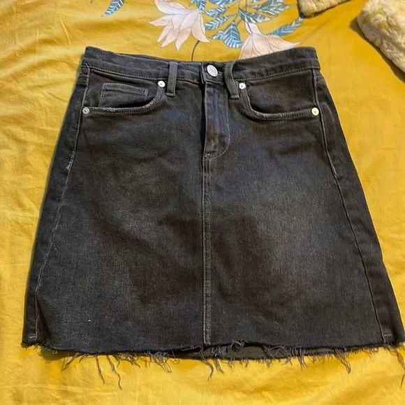 BLANKNYC NWOTWomens 24 black denim a line mini skirt DISTRESSED DENIM UNCUT HYM - Picture 1 of 7